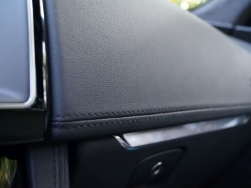 Jaguar F-Pace 3,0 TDV6 AT8 300 KM &ndash; Kocie sprawki