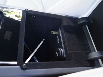 Jaguar F-Pace 3,0 TDV6 AT8 300 KM &ndash; Kocie sprawki