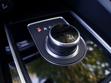 Jaguar F-Pace 3,0 TDV6 AT8 300 KM &ndash; Kocie sprawki