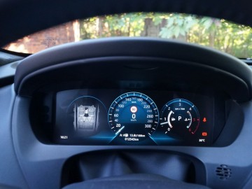 Jaguar F-Pace 3,0 TDV6 AT8 300 KM &ndash; Kocie sprawki