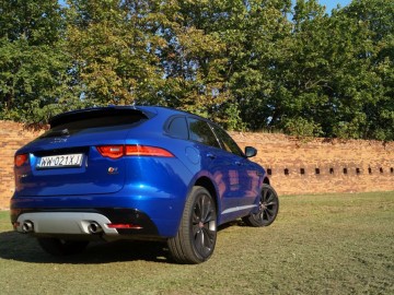 Jaguar F-Pace 3,0 TDV6 AT8 300 KM &ndash; Kocie sprawki