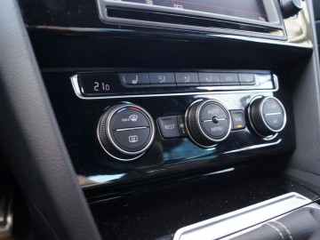 Volkswagen Passat 1.8 TSI BlueMotion Technology 180 KM &ndash; Klasyka klasyki!