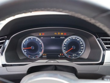 Volkswagen Passat 1.8 TSI BlueMotion Technology 180 KM &ndash; Klasyka klasyki!
