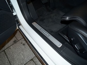 Volvo S90 D5 AWD Inscription &ndash; Pięć metr&oacute;w luksusu, czyli piękna bestia