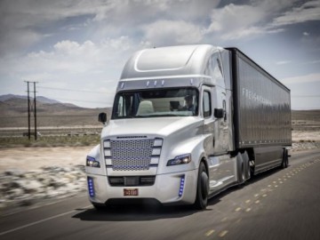 Freightliner Inspiration Truck &ndash; Autonomiczna ciężar&oacute;wka z rekordem