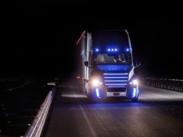 Freightliner Inspiration Truck &ndash; Autonomiczna ciężar&oacute;wka z rekordem