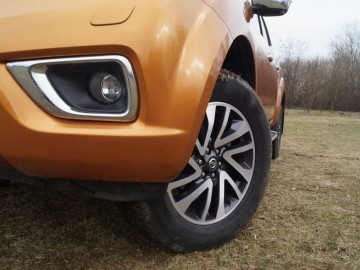 Nissan Navara IV Double Cab 6MT 2.3 DCi 190KM &ndash; W klasie Lux, czyli z rancza do opery&hellip;