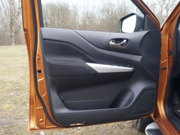 Nissan Navara IV Double Cab 6MT 2.3 DCi 190KM &ndash; W klasie Lux, czyli z rancza do opery&hellip;