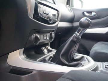 Nissan Navara IV Double Cab 6MT 2.3 DCi 190KM &ndash; W klasie Lux, czyli z rancza do opery&hellip;