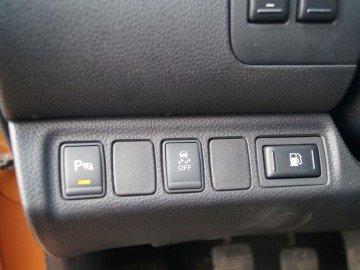 Nissan Navara IV Double Cab 6MT 2.3 DCi 190KM &ndash; W klasie Lux, czyli z rancza do opery&hellip;