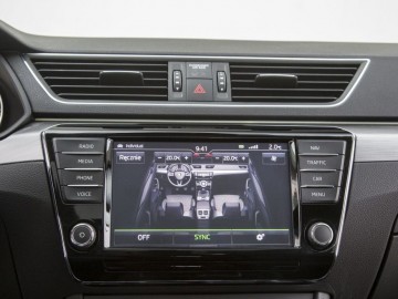 Skoda Superb 2,0 TDI 190 KM 6AT DSG 4&times;4 &ndash; Dynamiczny abstynent&hellip;