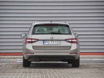 Skoda Superb 2,0 TDI 190 KM 6AT DSG 4&times;4 &ndash; Dynamiczny abstynent&hellip;