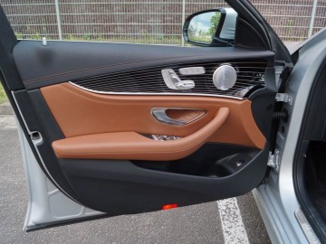 Mercedes Benz E220d W213 kombi 9G-Tronic &ndash; Elegancja i blichtr