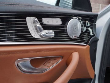 Mercedes Benz E220d W213 kombi 9G-Tronic &ndash; Elegancja i blichtr