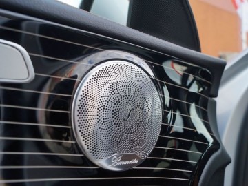 Mercedes Benz E220d W213 kombi 9G-Tronic &ndash; Elegancja i blichtr