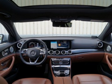 Mercedes Benz E220d W213 kombi 9G-Tronic &ndash; Elegancja i blichtr