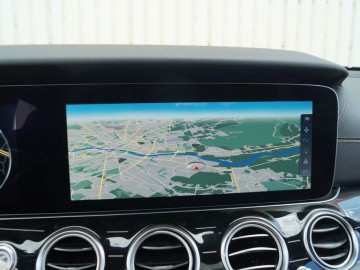Mercedes Benz E220d W213 kombi 9G-Tronic &ndash; Elegancja i blichtr