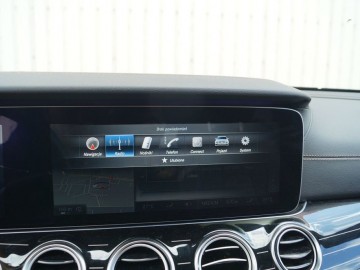 Mercedes Benz E220d W213 kombi 9G-Tronic &ndash; Elegancja i blichtr