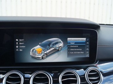 Mercedes Benz E220d W213 kombi 9G-Tronic &ndash; Elegancja i blichtr