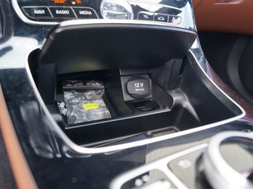 Mercedes Benz E220d W213 kombi 9G-Tronic &ndash; Elegancja i blichtr