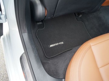 Mercedes Benz E220d W213 kombi 9G-Tronic &ndash; Elegancja i blichtr
