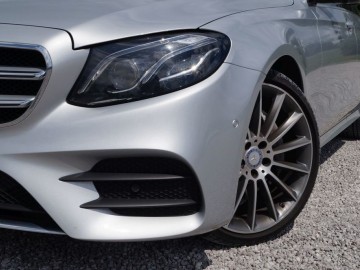 Mercedes Benz E220d W213 kombi 9G-Tronic &ndash; Elegancja i blichtr