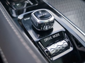Volvo XC90 Twin Engine T8 AWD &ndash; Hybryda dla opornych