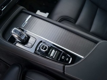 Volvo XC90 Twin Engine T8 AWD &ndash; Hybryda dla opornych
