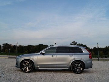 Volvo XC90 Twin Engine T8 AWD &ndash; Hybryda dla opornych