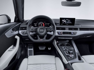Nowe RS 4 już w salonach
