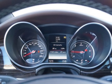 Mercedes-Benz V 250 CDI 7-G Tronic Plus: Kiedy S-Klasa to za mało