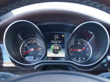 Mercedes-Benz V 250 CDI 7-G Tronic Plus: Kiedy S-Klasa to za mało