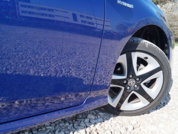 Toyota Prius 1.8 Hybrid Synergy Drive 122KM CVT - Ekologiczny i oryginalny
