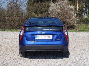 Toyota Prius 1.8 Hybrid Synergy Drive 122KM CVT - Ekologiczny i oryginalny