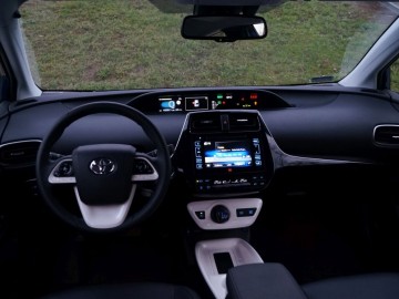 Toyota Prius 1.8 Hybrid Synergy Drive 122KM CVT - Ekologiczny i oryginalny