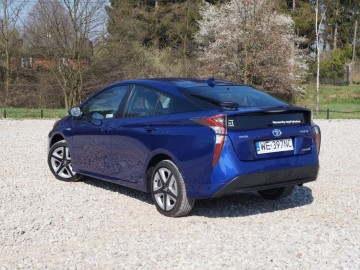 Toyota Prius 1.8 Hybrid Synergy Drive 122KM CVT - Ekologiczny i oryginalny