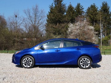 Toyota Prius 1.8 Hybrid Synergy Drive 122KM CVT - Ekologiczny i oryginalny