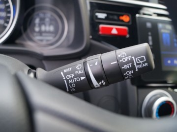Honda Jazz 1,3 i-VTEC MT Comfort &ndash; Mikro Ninja