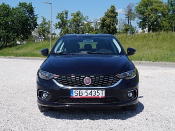 Fiat Tipo II Hatchback 1,4 T-Jet Lounge &ndash; Urokliwy
