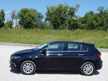 Fiat Tipo II Hatchback 1,4 T-Jet Lounge &ndash; Urokliwy