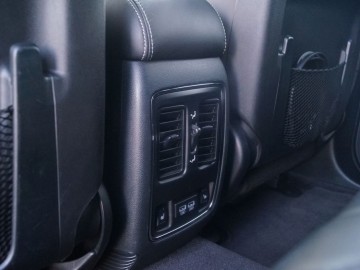 Jeep Grand Cherokee SRT 6.4 V8 HEMI &ndash; Ostatni nierozsądny