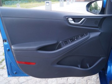 Hyundai IONIQ Hybrid 1,6 GDI 6DCT &ndash; Hyundai na bateryjce&hellip;