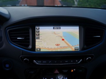 Hyundai IONIQ Hybrid 1,6 GDI 6DCT &ndash; Hyundai na bateryjce&hellip;