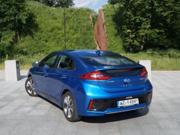 Hyundai IONIQ Hybrid 1,6 GDI 6DCT &ndash; Hyundai na bateryjce&hellip;