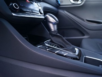 Hyundai IONIQ Hybrid 1,6 GDI 6DCT &ndash; Hyundai na bateryjce&hellip;