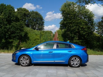 Hyundai IONIQ Hybrid 1,6 GDI 6DCT &ndash; Hyundai na bateryjce&hellip;