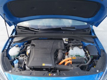 Hyundai IONIQ Hybrid 1,6 GDI 6DCT &ndash; Hyundai na bateryjce&hellip;