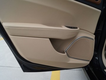 Alfa Romeo Giulia II 2,2 JTD 180 KM 8AT &ndash; Moja Sophia Loren