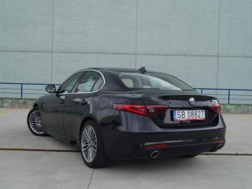 Alfa Romeo Giulia II 2,2 JTD 180 KM 8AT &ndash; Moja Sophia Loren