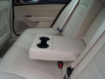 Alfa Romeo Giulia II 2,2 JTD 180 KM 8AT &ndash; Moja Sophia Loren